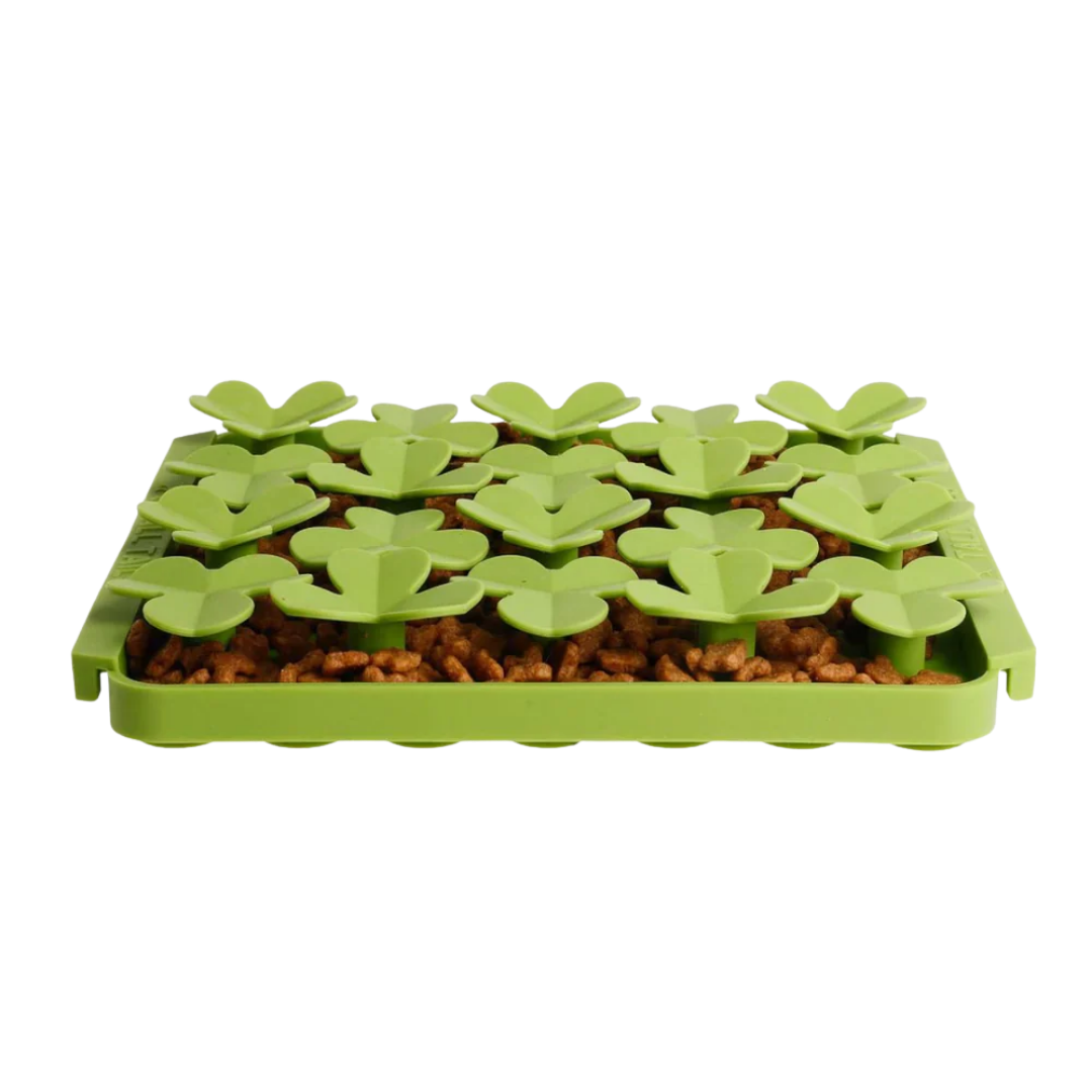 Tall Tails Spring Clover Foraging Mat